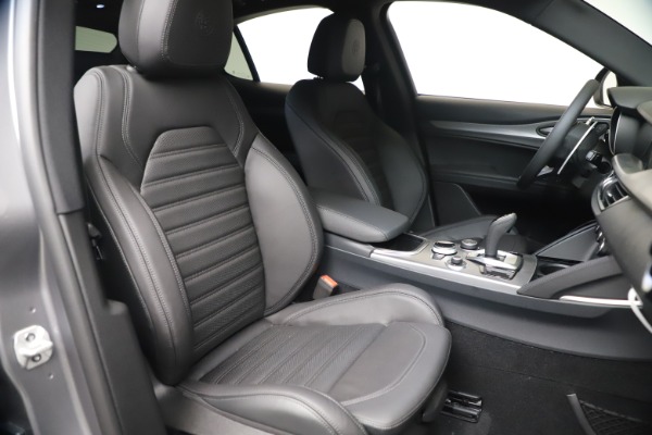 New 2021 Alfa Romeo Stelvio Ti Sport Q4 for sale Sold at Alfa Romeo of Greenwich in Greenwich CT 06830 21
