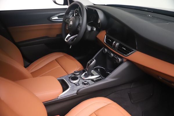 New 2021 Alfa Romeo Giulia Q4 for sale Call for price at Alfa Romeo of Greenwich in Greenwich CT 06830 18