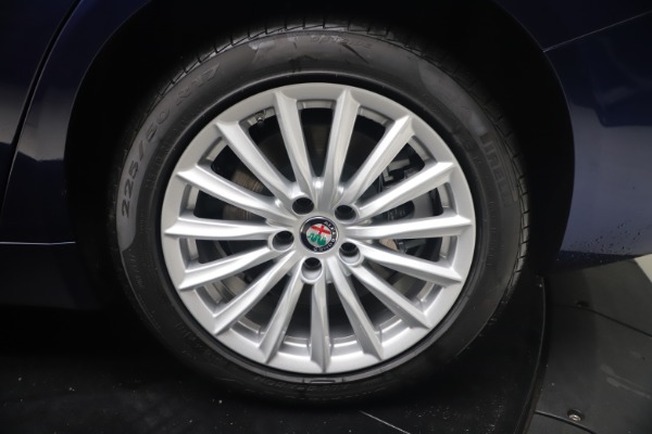 New 2021 Alfa Romeo Giulia Q4 for sale Call for price at Alfa Romeo of Greenwich in Greenwich CT 06830 22