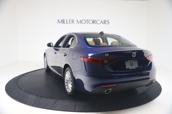 New 2021 Alfa Romeo Giulia Q4 for sale Call for price at Alfa Romeo of Greenwich in Greenwich CT 06830 5