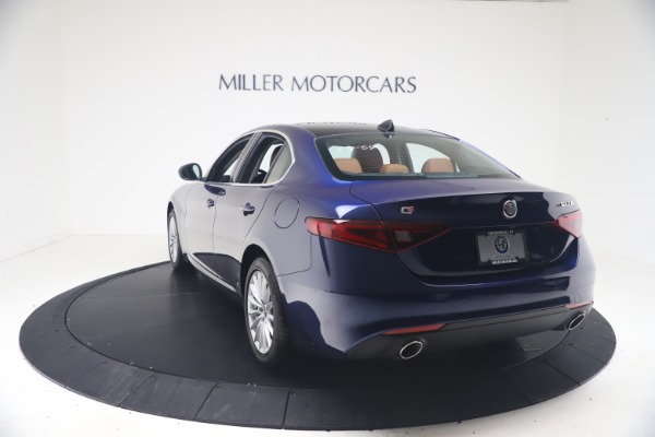 New 2021 Alfa Romeo Giulia Q4 for sale Sold at Alfa Romeo of Greenwich in Greenwich CT 06830 5