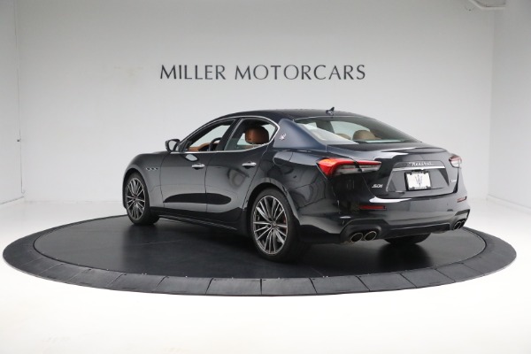 Used 2021 Maserati Ghibli S Q4 for sale Sold at Alfa Romeo of Greenwich in Greenwich CT 06830 10