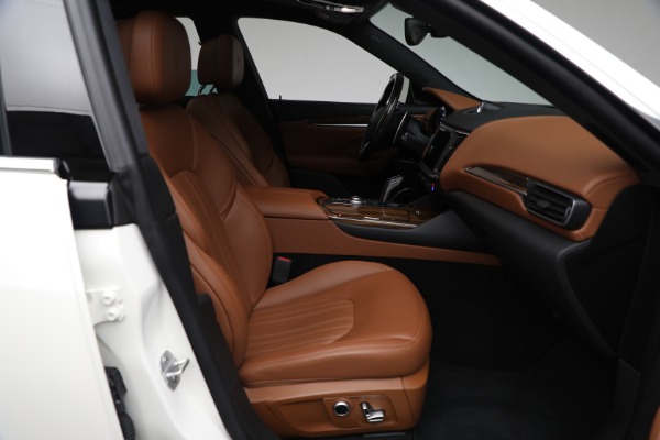 Used 2021 Maserati Levante Q4 GranLusso for sale Sold at Alfa Romeo of Greenwich in Greenwich CT 06830 11