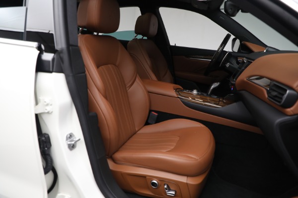 Used 2021 Maserati Levante Q4 GranLusso for sale Sold at Alfa Romeo of Greenwich in Greenwich CT 06830 12