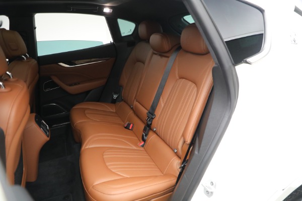 Used 2021 Maserati Levante Q4 GranLusso for sale Sold at Alfa Romeo of Greenwich in Greenwich CT 06830 14