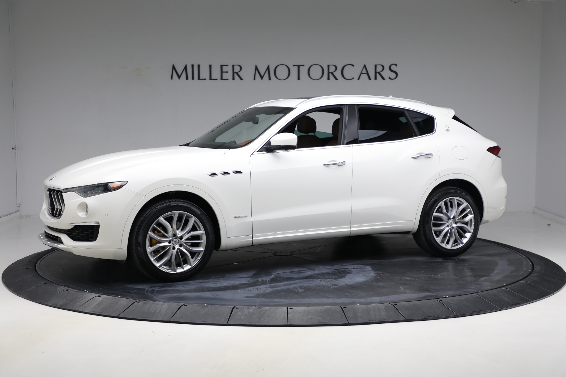 Used 2021 Maserati Levante Q4 GranLusso for sale Sold at Alfa Romeo of Greenwich in Greenwich CT 06830 1