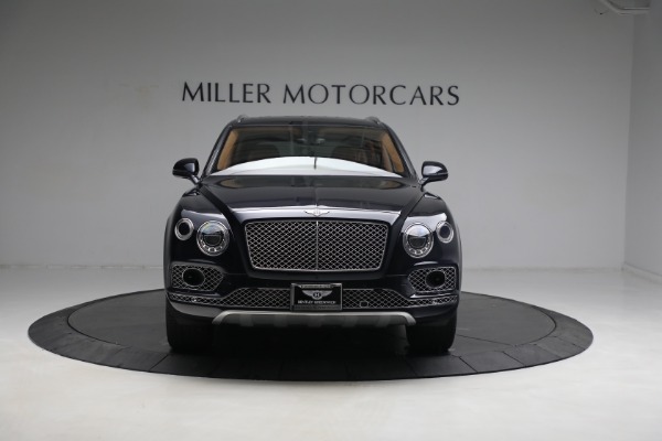 Used 2018 Bentley Bentayga W12 Signature for sale $109,900 at Alfa Romeo of Greenwich in Greenwich CT 06830 12