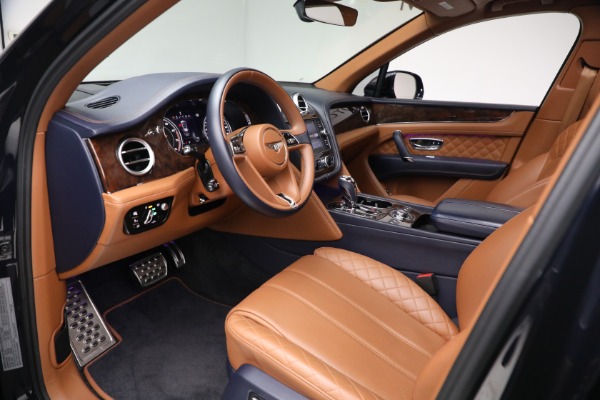 Used 2018 Bentley Bentayga W12 Signature for sale Sold at Alfa Romeo of Greenwich in Greenwich CT 06830 17