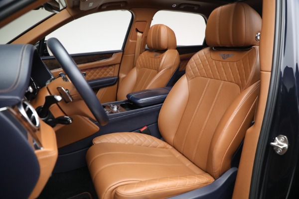 Used 2018 Bentley Bentayga W12 Signature for sale $109,900 at Alfa Romeo of Greenwich in Greenwich CT 06830 19