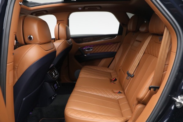 Used 2018 Bentley Bentayga W12 Signature for sale $109,900 at Alfa Romeo of Greenwich in Greenwich CT 06830 22
