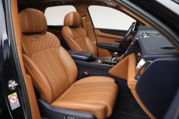 Used 2018 Bentley Bentayga W12 Signature for sale $109,900 at Alfa Romeo of Greenwich in Greenwich CT 06830 26