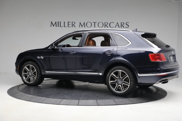 Used 2018 Bentley Bentayga W12 Signature for sale $109,900 at Alfa Romeo of Greenwich in Greenwich CT 06830 4