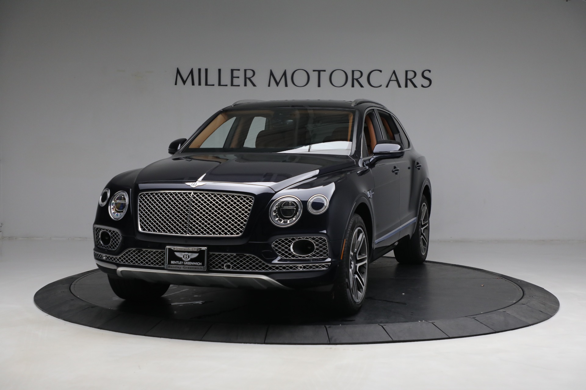 Used 2018 Bentley Bentayga W12 Signature for sale Sold at Alfa Romeo of Greenwich in Greenwich CT 06830 1