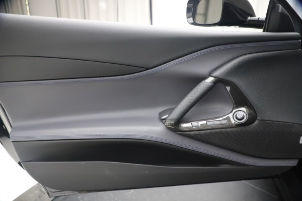 Used 2019 Ferrari 812 Superfast for sale $355,900 at Alfa Romeo of Greenwich in Greenwich CT 06830 16
