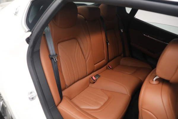 Used 2021 Maserati Quattroporte S Q4 GranLusso for sale Sold at Alfa Romeo of Greenwich in Greenwich CT 06830 21