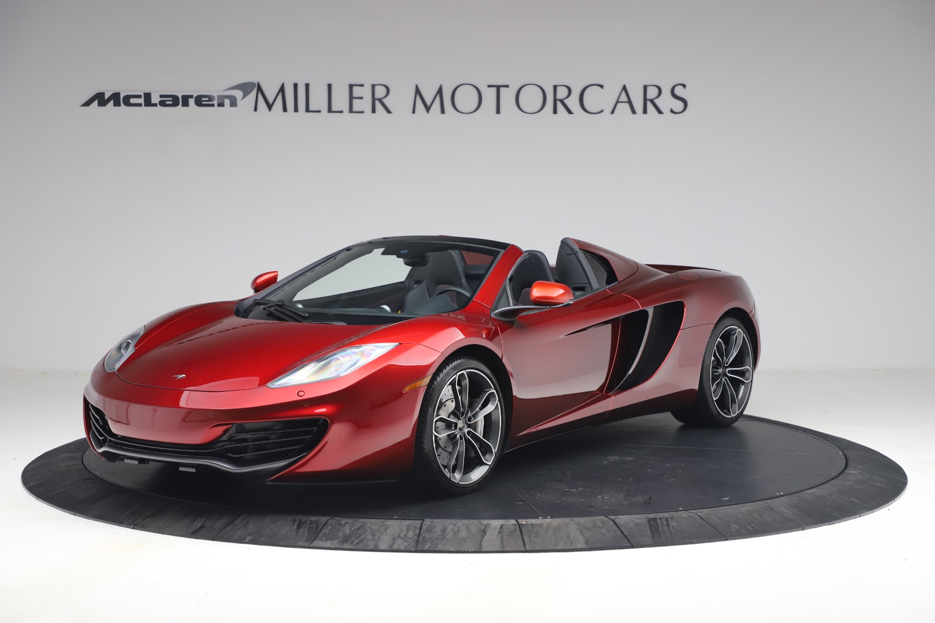 Used 2013 McLaren MP4-12C Spider for sale Sold at Alfa Romeo of Greenwich in Greenwich CT 06830 1