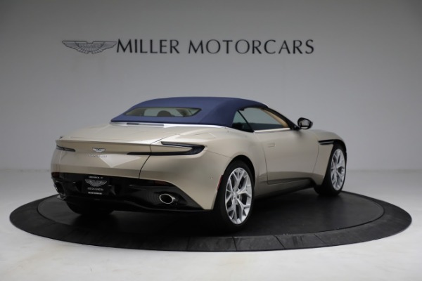 Used 2019 Aston Martin DB11 Volante for sale Sold at Alfa Romeo of Greenwich in Greenwich CT 06830 28