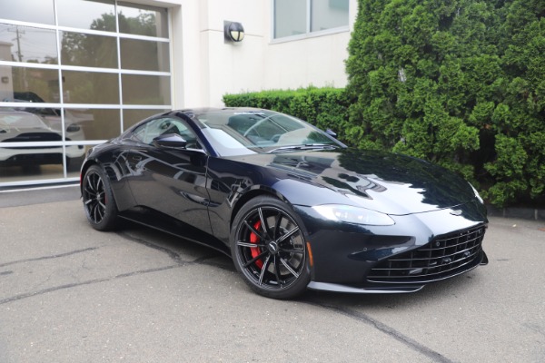 New 2021 Aston Martin Vantage for sale $189,686 at Alfa Romeo of Greenwich in Greenwich CT 06830 27
