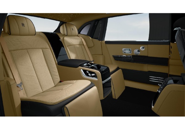 New 2022 Rolls-Royce Phantom EWB for sale Sold at Alfa Romeo of Greenwich in Greenwich CT 06830 6