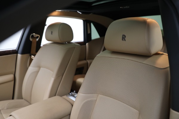 Used 2011 Rolls-Royce Ghost for sale Sold at Alfa Romeo of Greenwich in Greenwich CT 06830 14