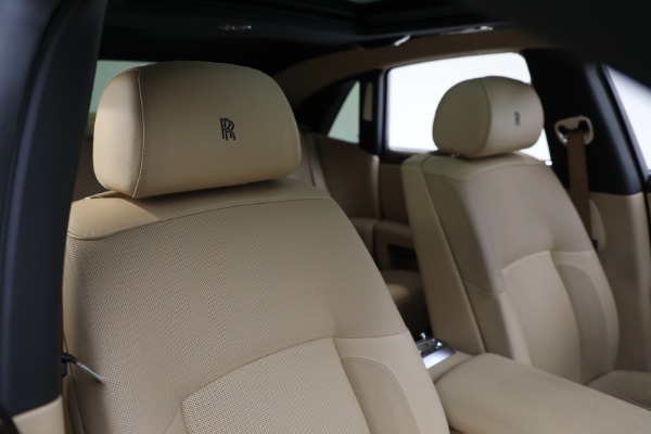 Used 2011 Rolls-Royce Ghost for sale Sold at Alfa Romeo of Greenwich in Greenwich CT 06830 15