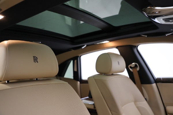 Used 2011 Rolls-Royce Ghost for sale Sold at Alfa Romeo of Greenwich in Greenwich CT 06830 22