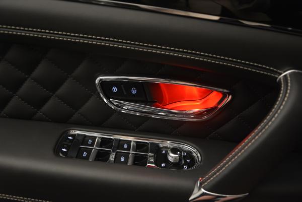 Used 2017 Bentley Bentayga W12 for sale Sold at Alfa Romeo of Greenwich in Greenwich CT 06830 22
