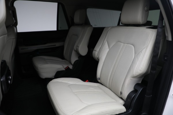 Used 2019 Ford Expedition MAX Platinum for sale Sold at Alfa Romeo of Greenwich in Greenwich CT 06830 16