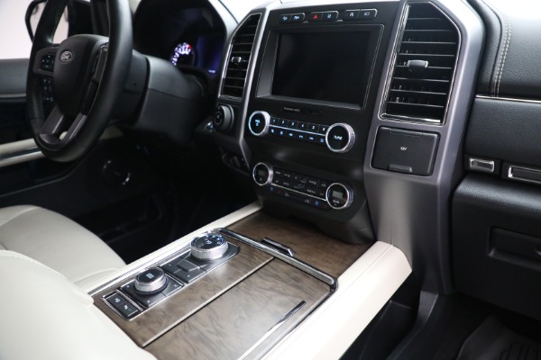 Used 2019 Ford Expedition MAX Platinum for sale Sold at Alfa Romeo of Greenwich in Greenwich CT 06830 24