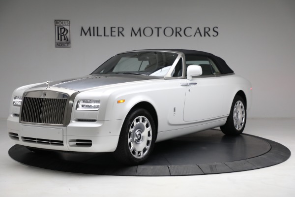 Used 2017 Rolls-Royce Phantom Drophead Coupe for sale Sold at Alfa Romeo of Greenwich in Greenwich CT 06830 10