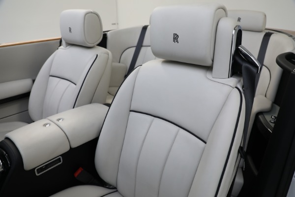 Used 2017 Rolls-Royce Phantom Drophead Coupe for sale Sold at Alfa Romeo of Greenwich in Greenwich CT 06830 18