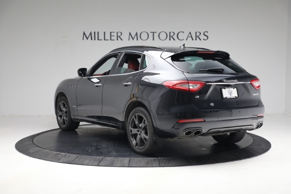 Used 2018 Maserati Levante GranSport for sale Sold at Alfa Romeo of Greenwich in Greenwich CT 06830 4