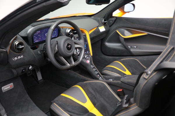 New 2021 McLaren 720S Spider for sale $378,110 at Alfa Romeo of Greenwich in Greenwich CT 06830 24