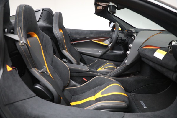 New 2021 McLaren 720S Spider for sale $378,110 at Alfa Romeo of Greenwich in Greenwich CT 06830 28