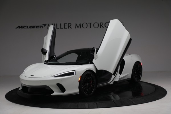 New 2021 McLaren GT Luxe for sale $217,205 at Alfa Romeo of Greenwich in Greenwich CT 06830 14