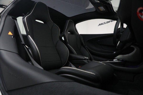 New 2021 McLaren GT Luxe for sale $217,205 at Alfa Romeo of Greenwich in Greenwich CT 06830 23