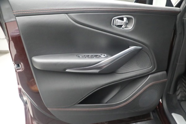 New 2021 Aston Martin DBX for sale $196,386 at Alfa Romeo of Greenwich in Greenwich CT 06830 20