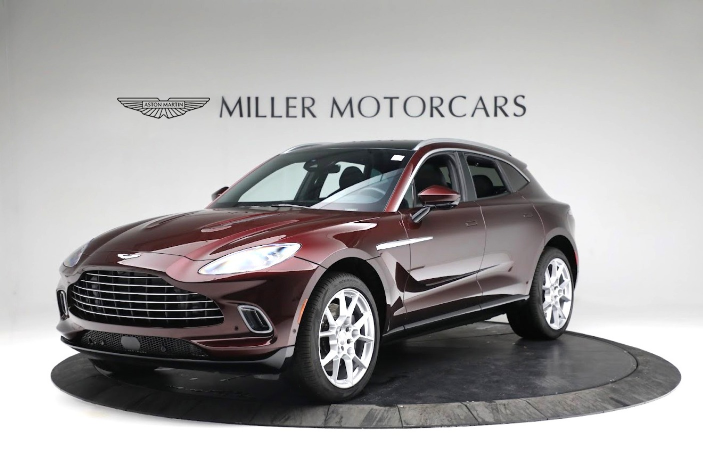 New 2021 Aston Martin DBX for sale $196,386 at Alfa Romeo of Greenwich in Greenwich CT 06830 1