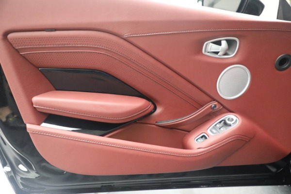 Used 2021 Aston Martin Vantage Roadster for sale $109,900 at Alfa Romeo of Greenwich in Greenwich CT 06830 16