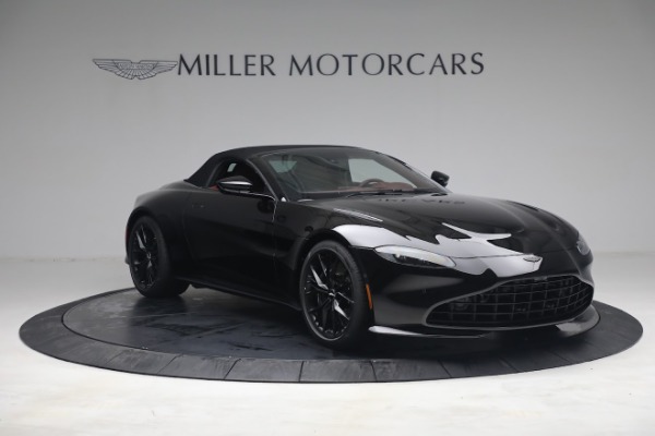 Used 2021 Aston Martin Vantage Roadster for sale $109,900 at Alfa Romeo of Greenwich in Greenwich CT 06830 21