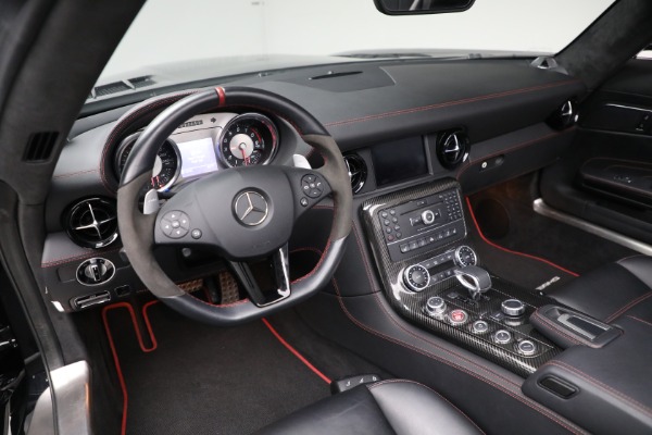 Used 2014 Mercedes-Benz SLS AMG GT for sale Sold at Alfa Romeo of Greenwich in Greenwich CT 06830 17