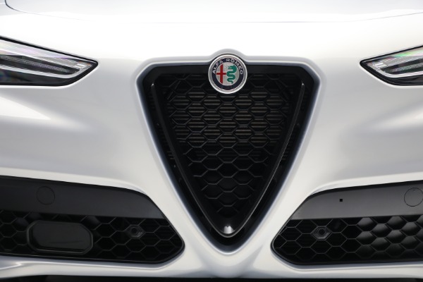 New 2022 Alfa Romeo Stelvio Sprint for sale Sold at Alfa Romeo of Greenwich in Greenwich CT 06830 26