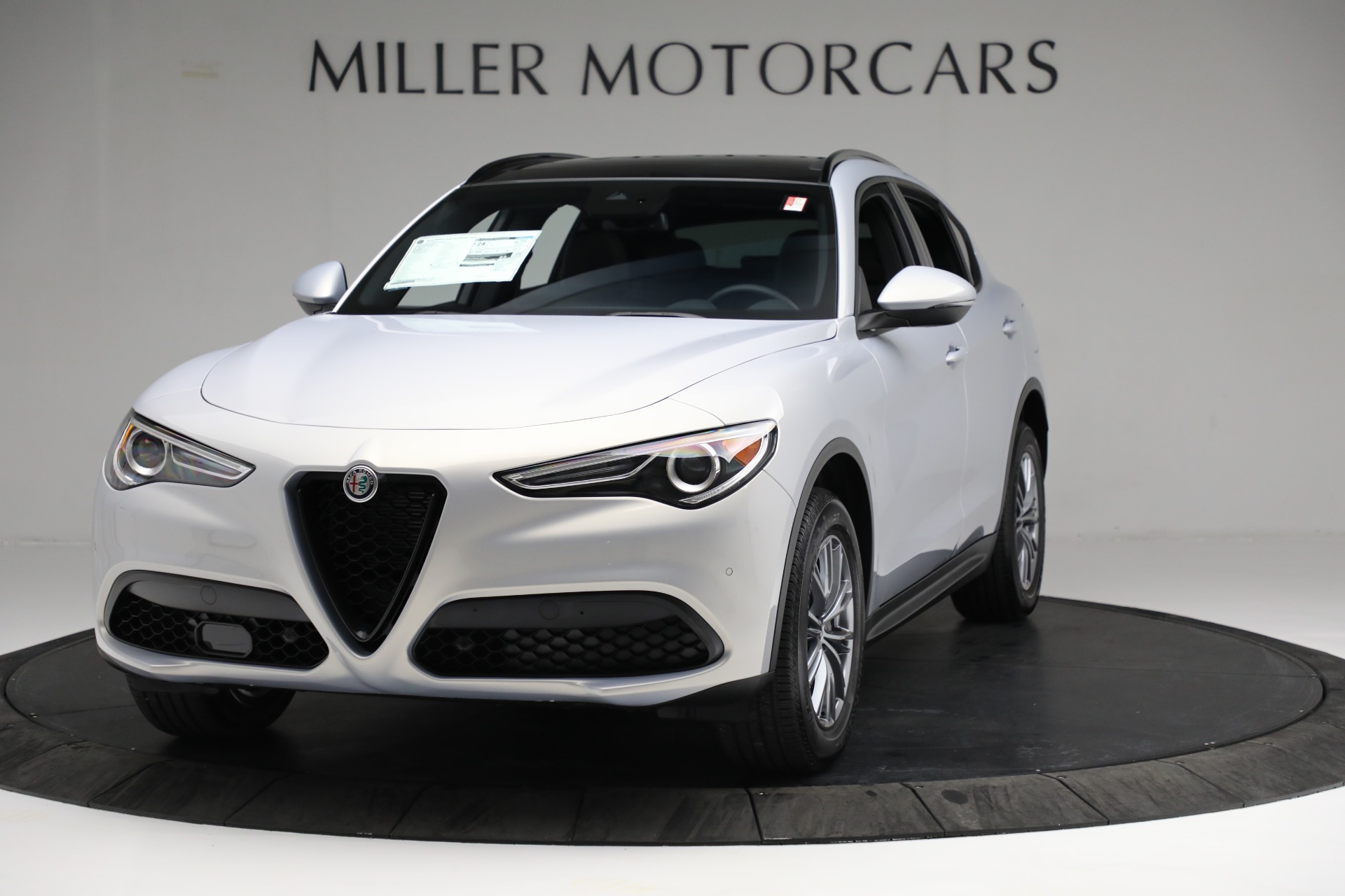 New 2022 Alfa Romeo Stelvio Sprint for sale $51,105 at Alfa Romeo of Greenwich in Greenwich CT 06830 1