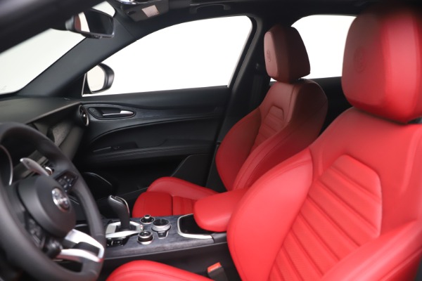 New 2022 Alfa Romeo Stelvio Sprint for sale $52,245 at Alfa Romeo of Greenwich in Greenwich CT 06830 14