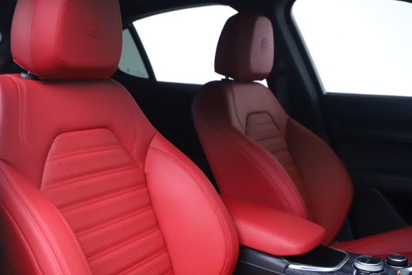 New 2022 Alfa Romeo Stelvio Sprint for sale $52,245 at Alfa Romeo of Greenwich in Greenwich CT 06830 20