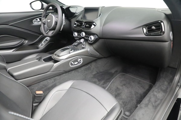 New 2021 Aston Martin Vantage Roadster for sale $180,286 at Alfa Romeo of Greenwich in Greenwich CT 06830 18