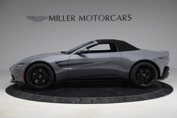 New 2021 Aston Martin Vantage Roadster for sale $180,286 at Alfa Romeo of Greenwich in Greenwich CT 06830 22