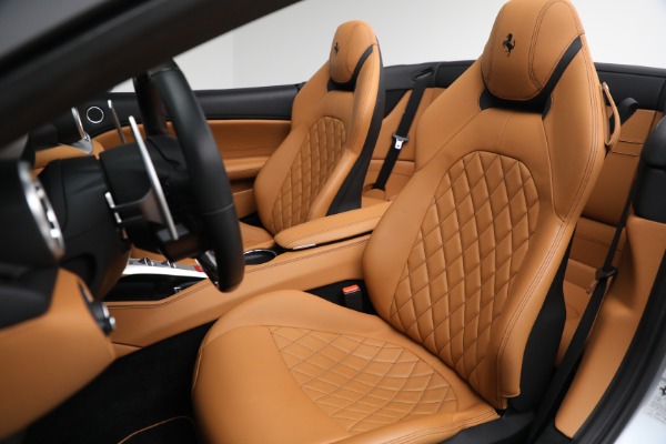 Used 2017 Ferrari California T for sale Sold at Alfa Romeo of Greenwich in Greenwich CT 06830 27