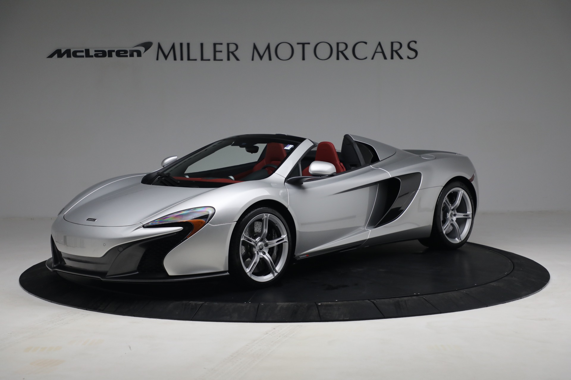 Used 2015 McLaren 650S Spider for sale Sold at Alfa Romeo of Greenwich in Greenwich CT 06830 1