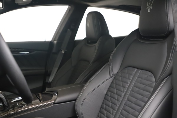 New 2022 Maserati Quattroporte Modena Q4 for sale $131,195 at Alfa Romeo of Greenwich in Greenwich CT 06830 15